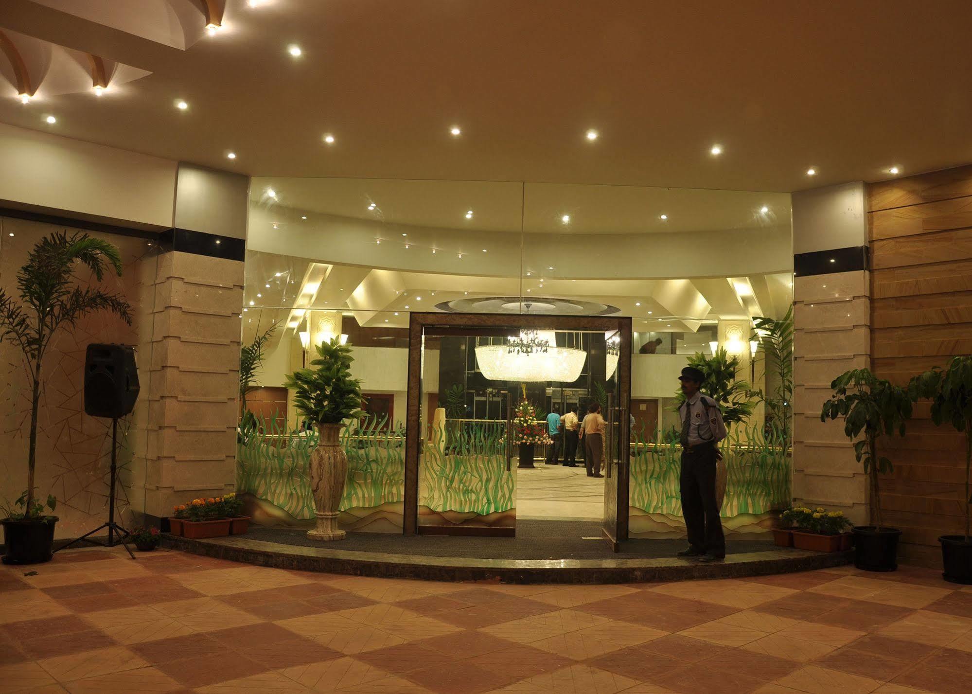 Hotel Babylon Inn Rāipur Exterior foto
